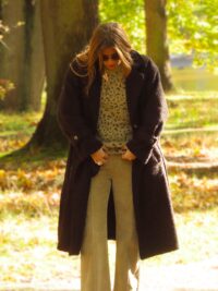 Manteau femme noir « Hambourg », coupe droite, finition raffinée.